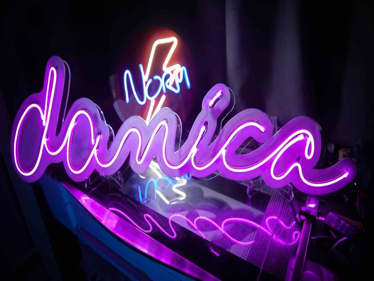 How to Creat Custom Neon Lighting Displays(the Ultimate Guide) 