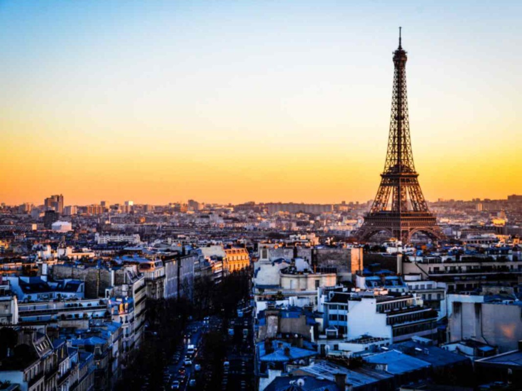 Eiffel Tower led light