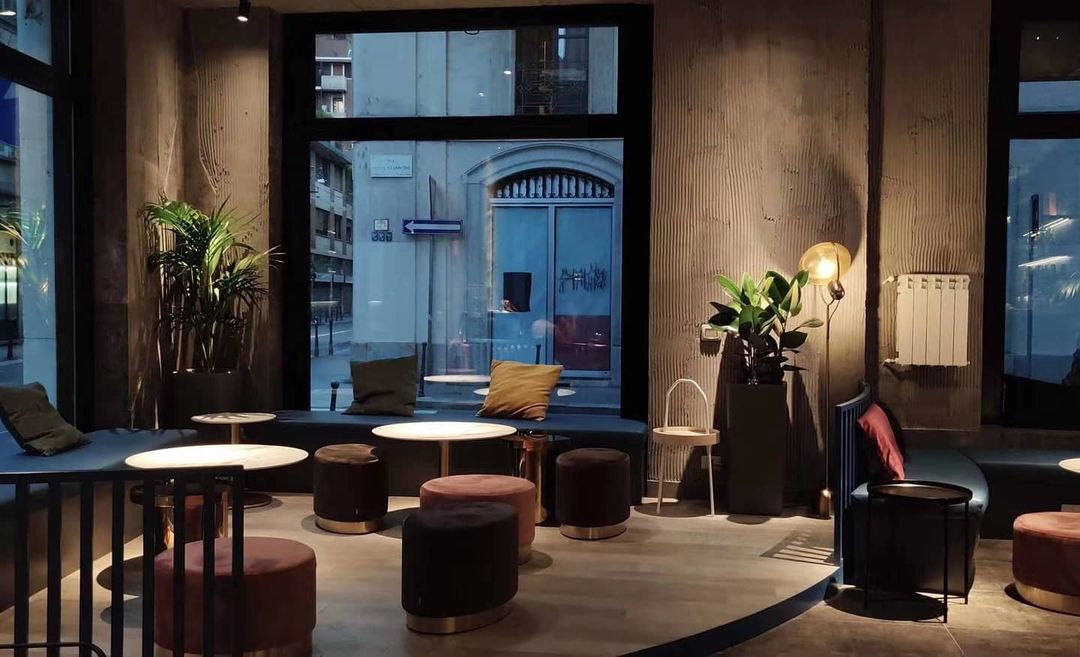Italian bar